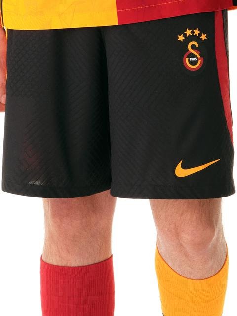  Nike Galatasaray Erkek İç/Dış Saha Futbol Şort